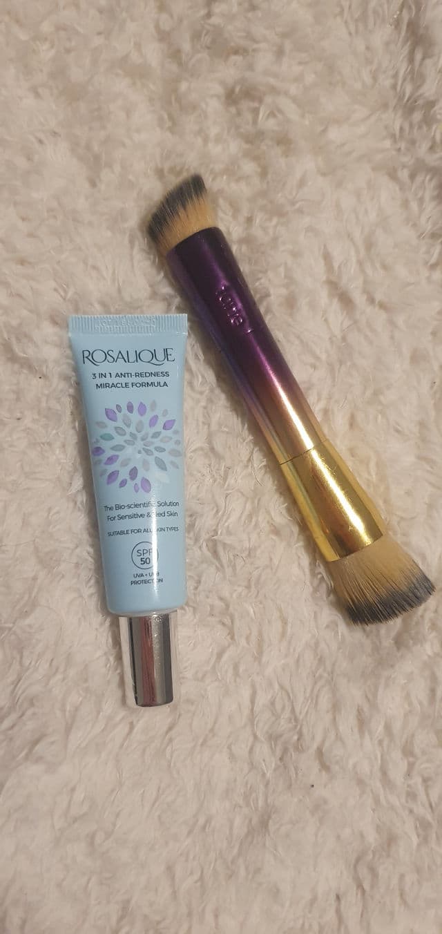 Rosalique 3 in 1 Anti-Redness Miracle Formula SPF50 review photo by Emmahalton