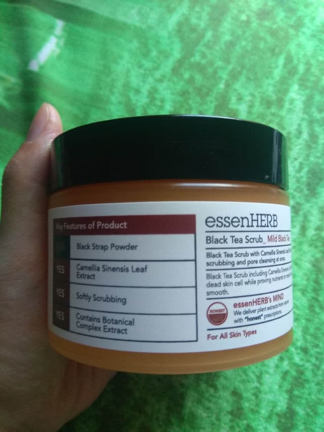 essenHERB Black Tea Scrub review photo by EniPajrianti