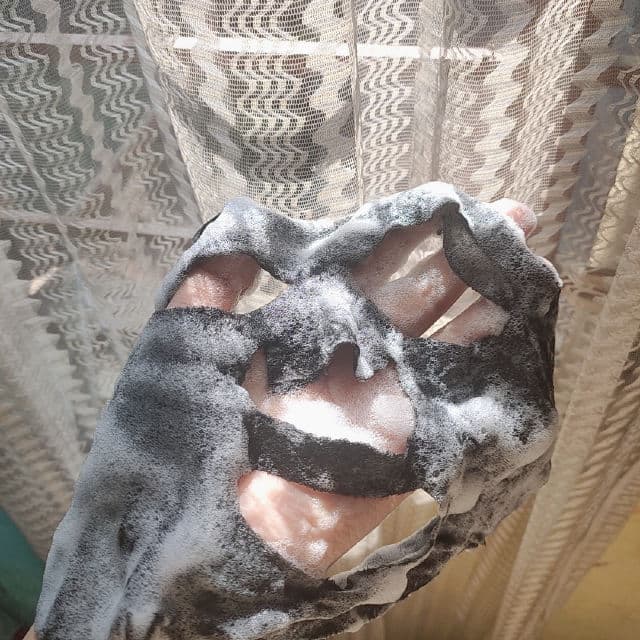 MaskerAide Beauty Pore Cleansing Charcoal Bubble Mask review photo by Enris