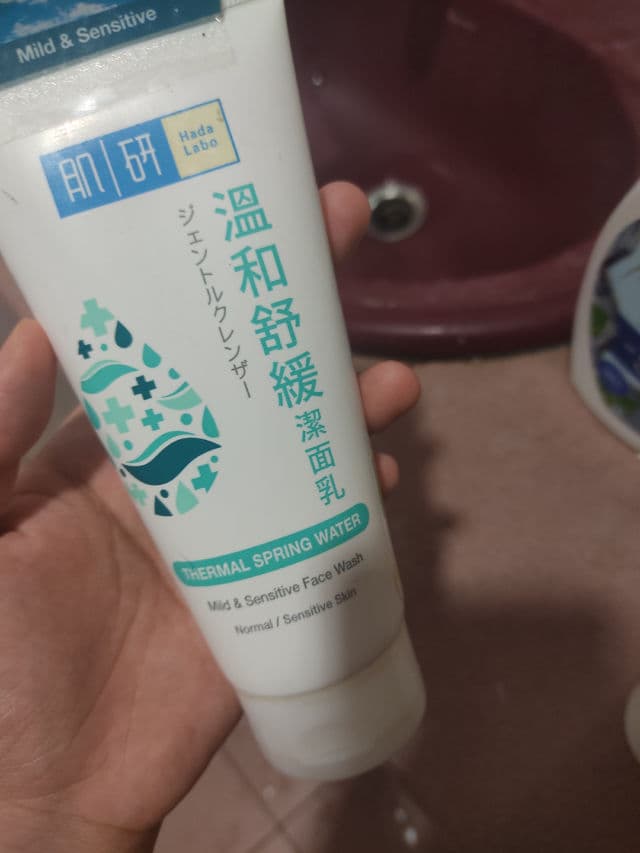 Hada Labo Mild & Sensitive Face Wash (Thermal Spring Water) review photo by Erica00