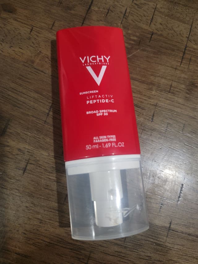 Vichy Laboratories Liftactiv Peptide C Face Sunscreen SPF 30 review photo by AllDayBeautyBabe
