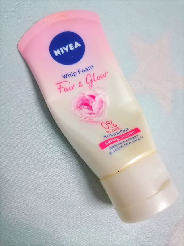 Nivea Fair & Glow Whip Foam Caring Cleanser (Hokkaido Rose) review photo by EyLee