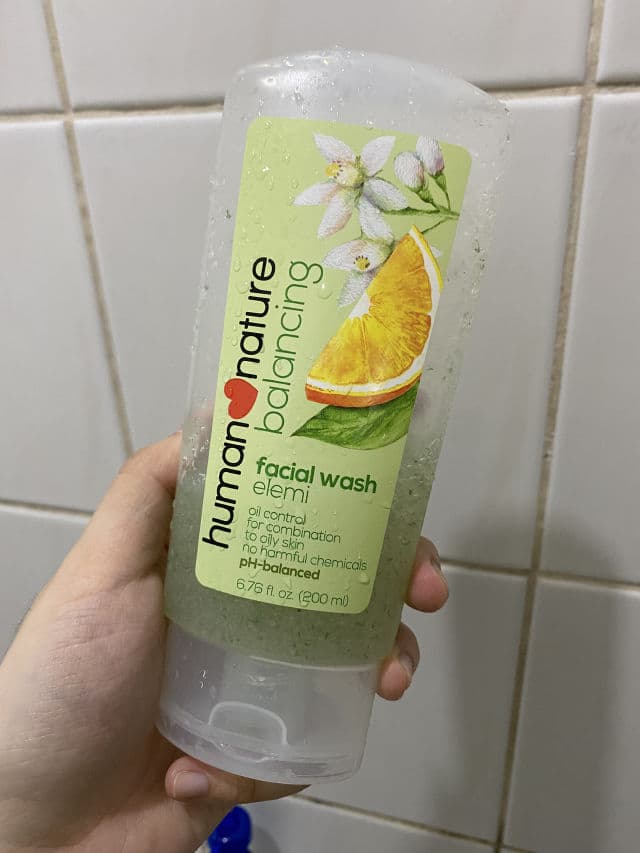 Human Heart Nature Balancing Facial Wash review photo by EyaQuintero