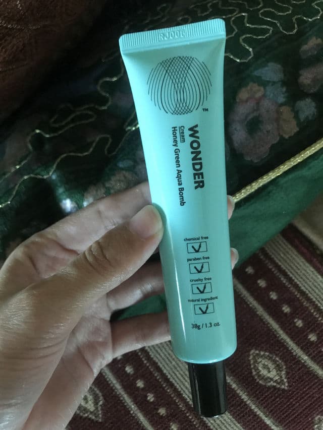 HaruHaru WONDER Honey Green Aqua Bomb Cream review photo by Farya