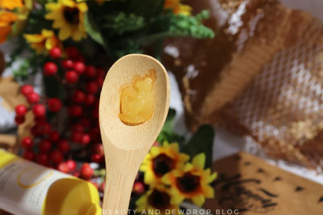 HOLIKA HOLIKA Gold Kiwi Vita C+ Brightening Sleeping Cream review photo by Farya