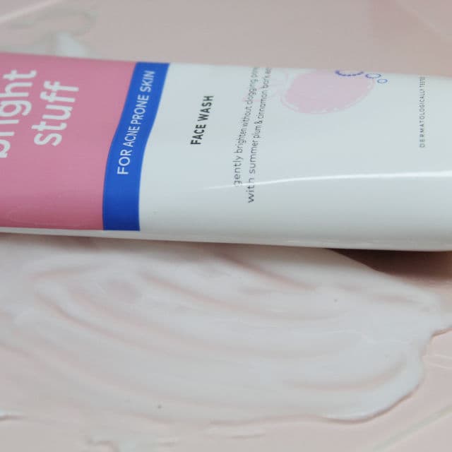 Emina Bright Stuff for Acne Prone Skin Face Wash review photo by Ferend