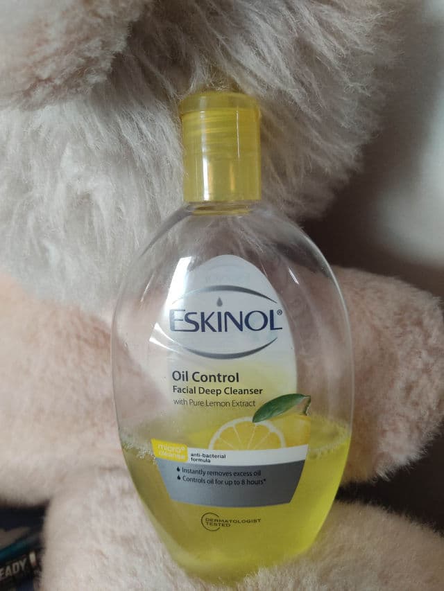 Eskinol Oil Control Facial Deep Cleanser review photo by Floyuyu88
