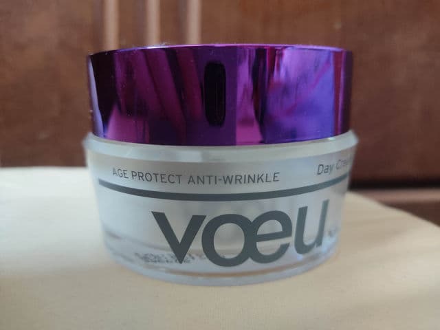 Voeu Age Protect Anti-Wrinkle Day Cream review photo by Floyuyu88