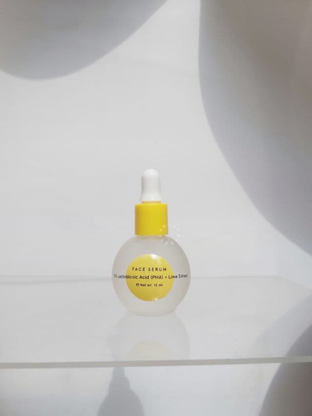 Dear Me Beauty 10% Lactobionic Acid (PHA) + Lime Extract Face Serum review photo by Freckless