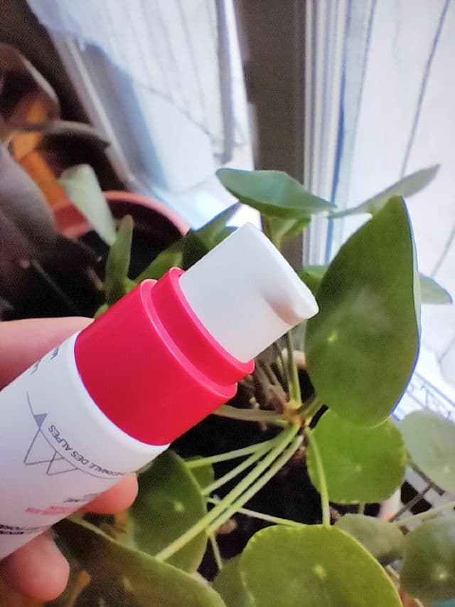 Uriage Toléderm Control - Soin Apaisant review photo by FrenchyPeach19