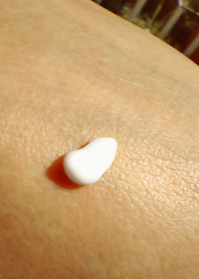 SVR Sensifine Hydra-Cream review photo by FrenchyPeach19