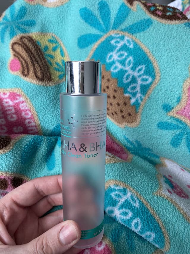 Mizon AHA & BHA Daily Clean Toner review photo by GlowWithGia