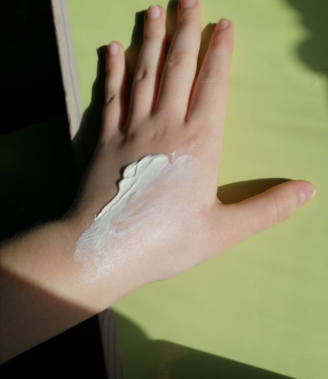 La Roche-Posay Anthelios Dermo-Pediatrics Lotion SPF50+ review photo by Gare