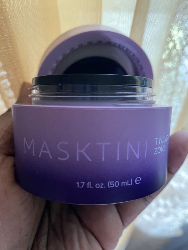 Masktini Twilight Zone Charcoal & Pearl Detox Mask review photo by Georgialion47