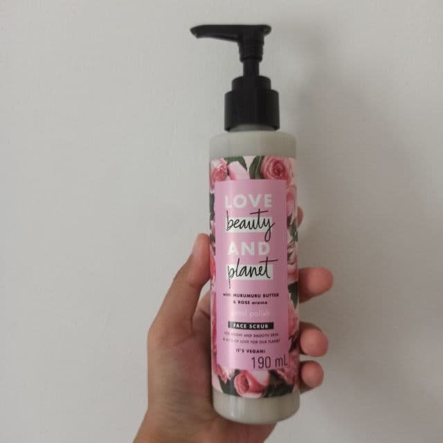 Love Beauty and Planet Murumuru Butter & Rose Face Scrub review photo by Ghina