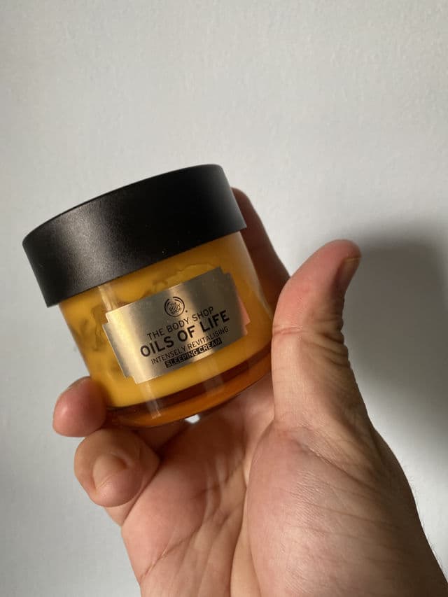 The Body Shop Oils of Life Sleeping Cream Mask review photo by Gigeo