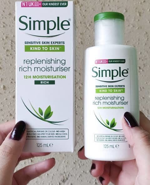 Simple Hydrating Light Moisturizer review photo by GigiXPaws