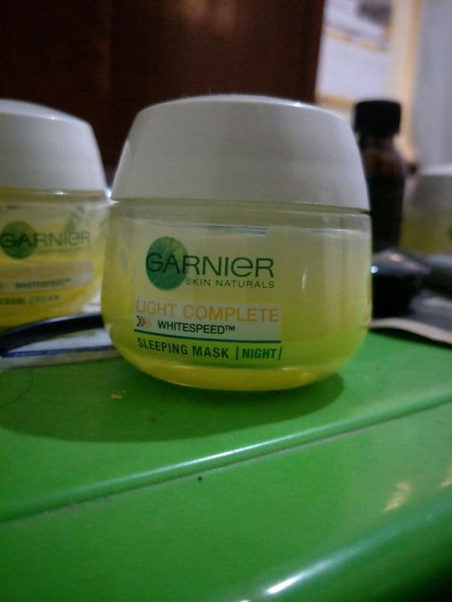 Garnier Light Complete White Speed Yoghurt Sleeping Mask review photo by Gitamelatis