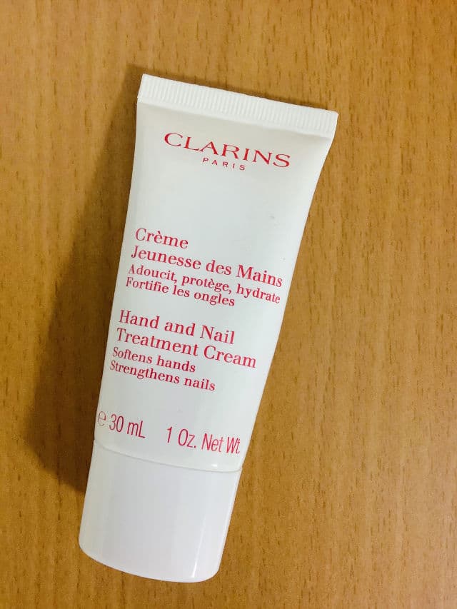 Clarins Hand and Nail Treatment Cream review photo by Glowingclouds