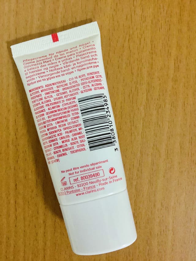 Clarins Hand and Nail Treatment Cream review photo by Glowingclouds