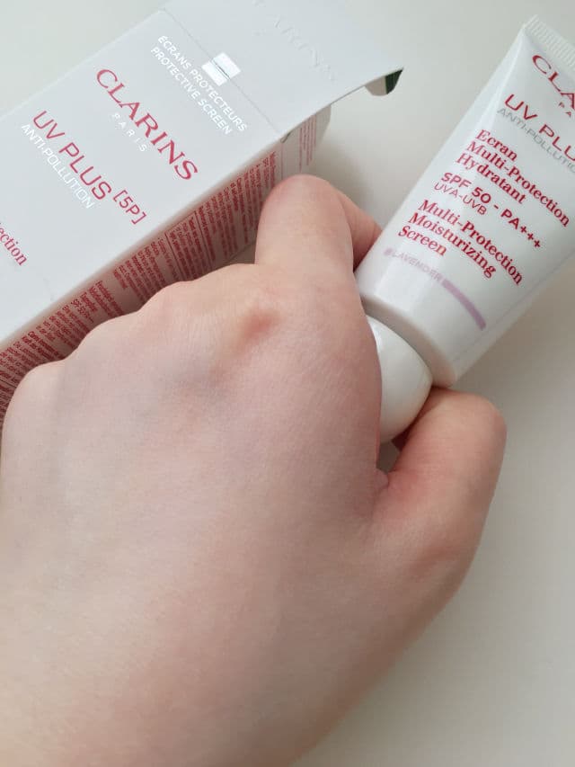 Clarins UV Plus [5P] Anti-Pollution Sunscreen Multi-Protection MoisturizingSPF50 PA+++ review photo by Glowingclouds