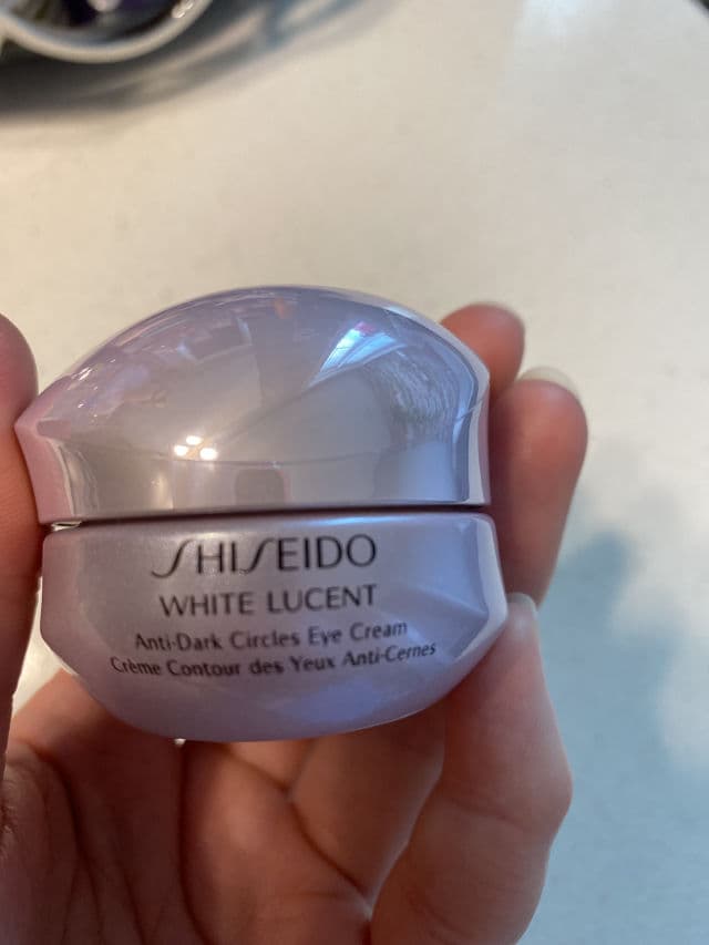 Shiseido White Lucent Anti-Dark Circles Eye Cream review photo by Glowyforever