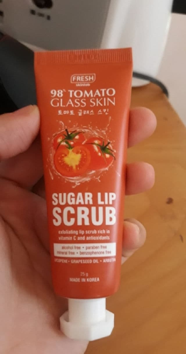 Fresh Skinlab Tomato Glass Skin Sugar Lip Therapy Scrub review photo by Gray17