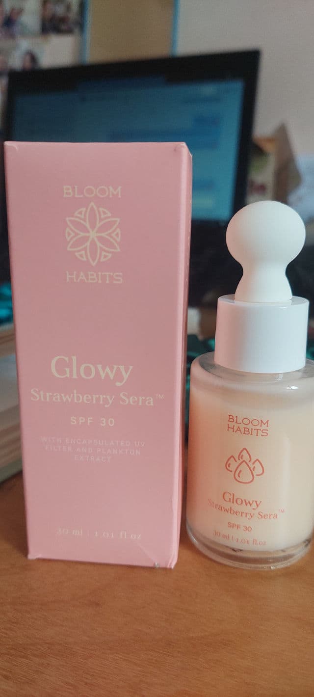 Bloom Habits Glowy Strawberry Sera SPF 30 review photo by Gray17