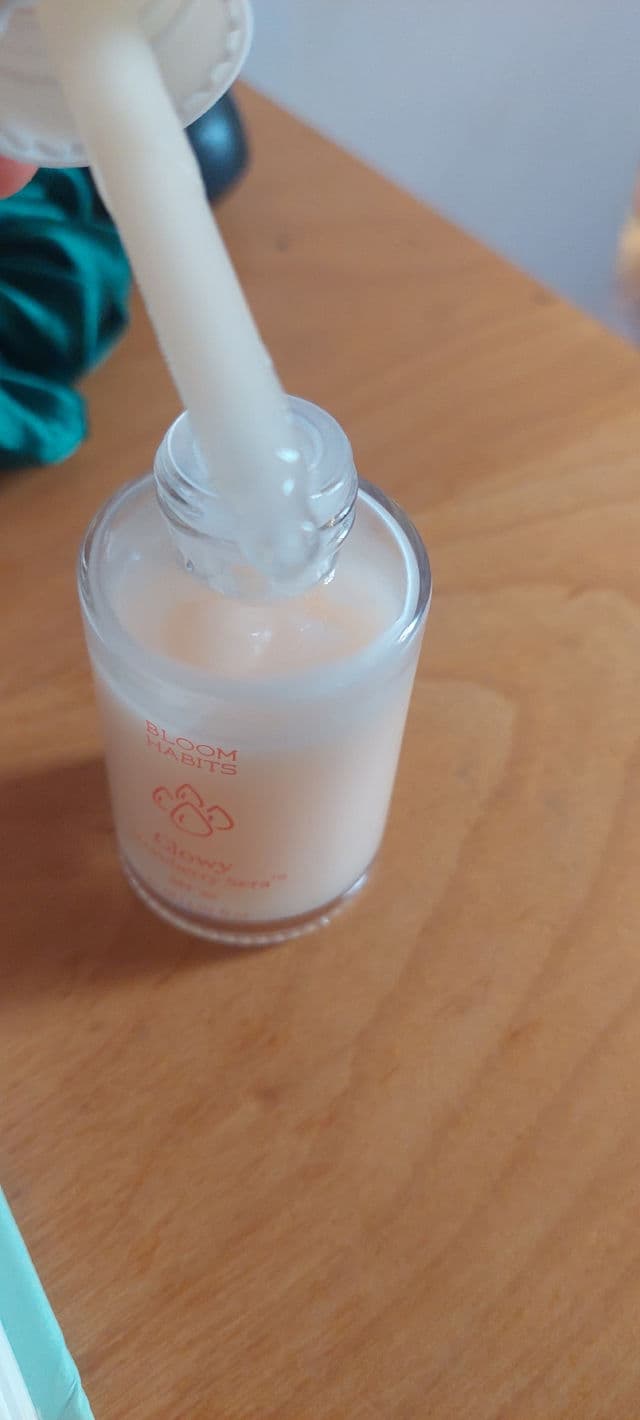 Bloom Habits Glowy Strawberry Sera SPF 30 review photo by Gray17
