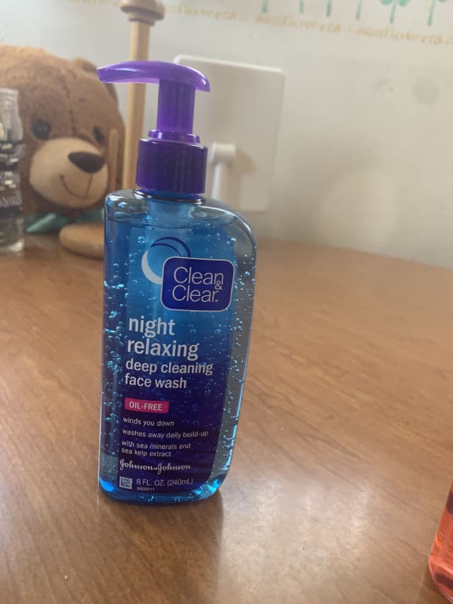 Clean & Clear Night Relaxing Deep Cleaning Facial Cleanser review photo by Graycekay