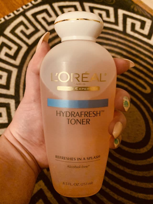 L'Oreal Paris Hydra Fresh Toner review photo by GreekGirlGlam