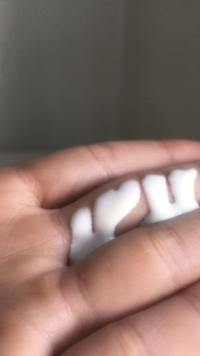 Garnier Ambre Solaire Super UV Anti Dark Spots & Anti Pollution Face Fluid SPF50+ review photo by Grethi