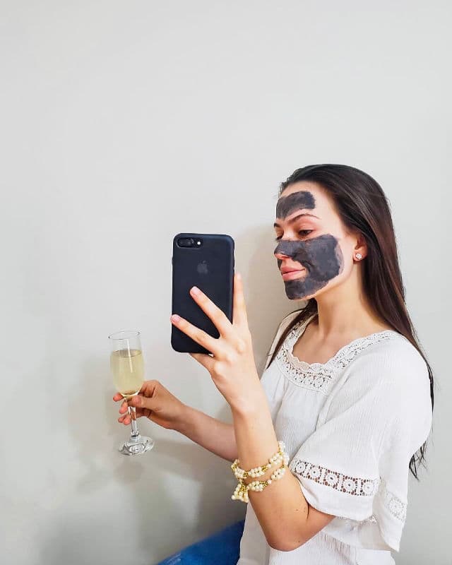 Yes To Tomatoes Detoxifying Charcoal 2-in-1 Scrub & Cleanser Stick review photo by Grethi