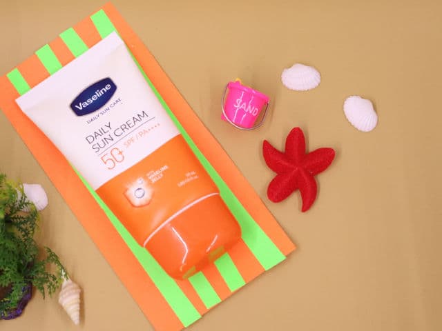 Vaseline Daily Sun Cream review photo by glowediaries