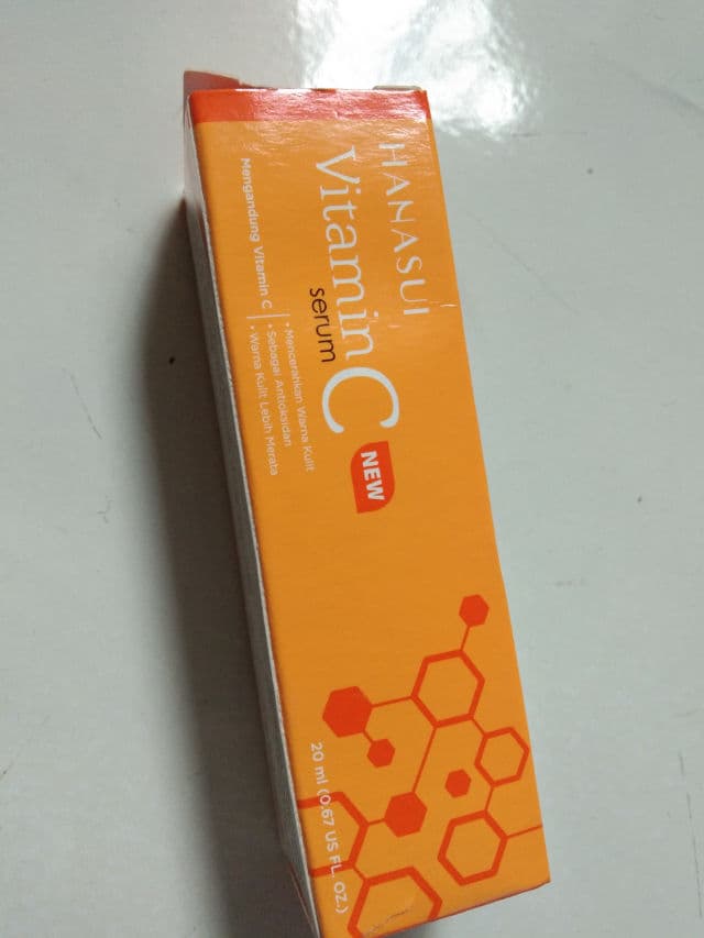 Hanasui Cosmetics Vitamin C Serum + Collagen Serum review photo by HannaTasya