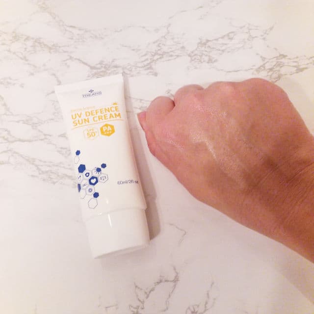 Treatis UV Defence Sun Cream SPF50+ review photo by Hendrika01