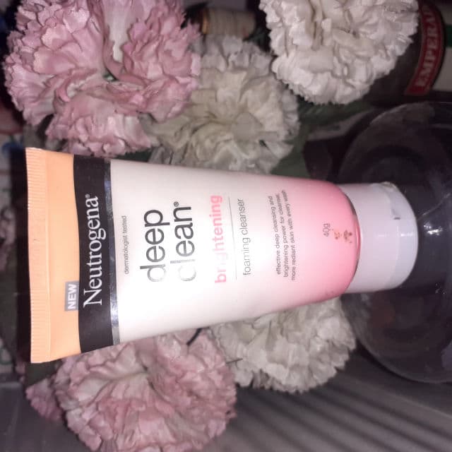 Neutrogena Deep Clean Brightening Foaming Cleanser review photo by dskinn