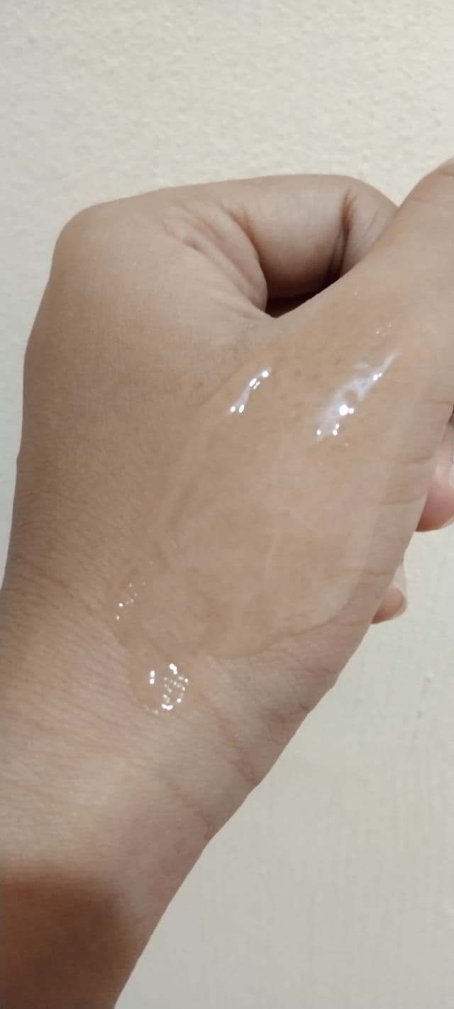 Simple Kind To Skin Refreshing Facial Wash review photo by Behindthedew