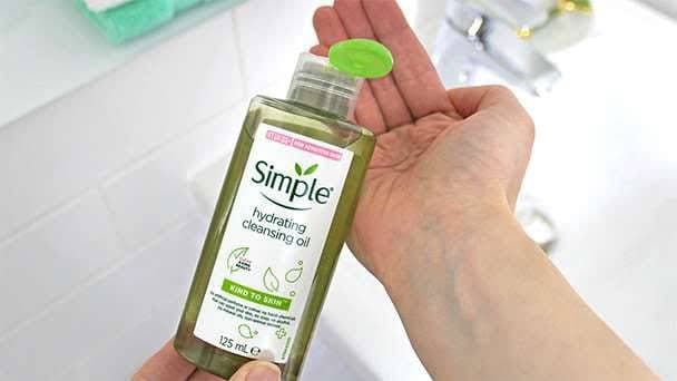 Simple Hydrating Cleansing Oil review photo by HoeshuaHong