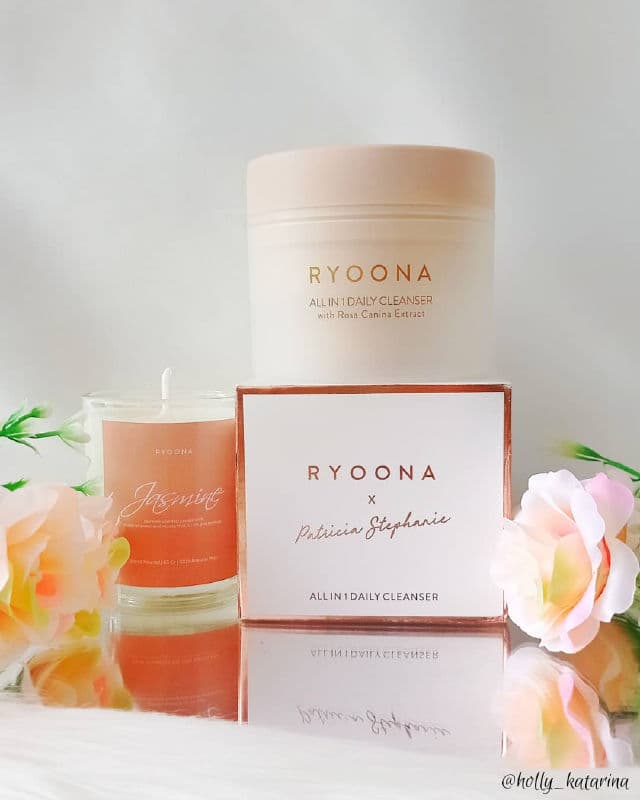 Ryoona All in One Daily Cleanser review photo by Hollykatarina