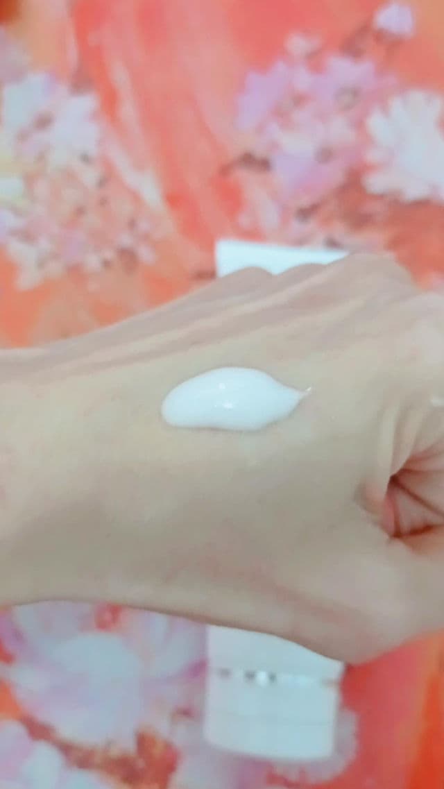 Topicare Ceramide Soothing Cream review photo by Hollykatarina