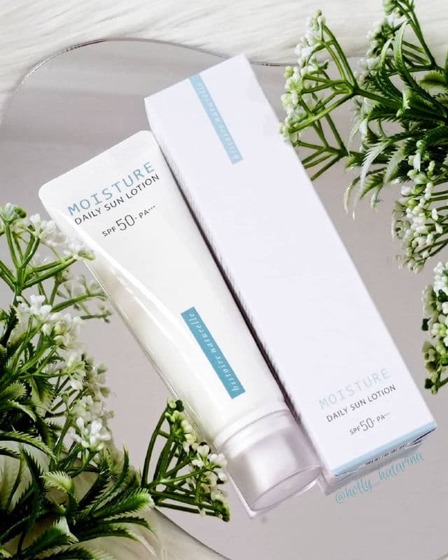 Histoire Naturelle Moisture Daily Sun Lotion Spf 50+ PA+++ review photo by Hollykatarina