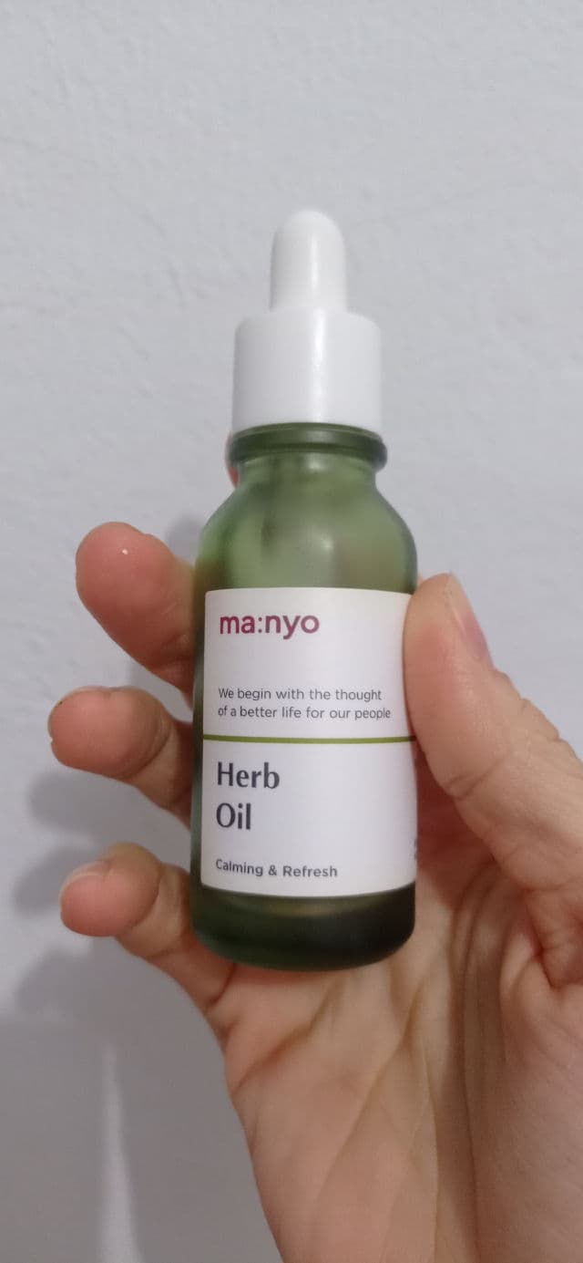 manyo Active Refresh Herb Special Treatment Oil review photo by Hollykatarina