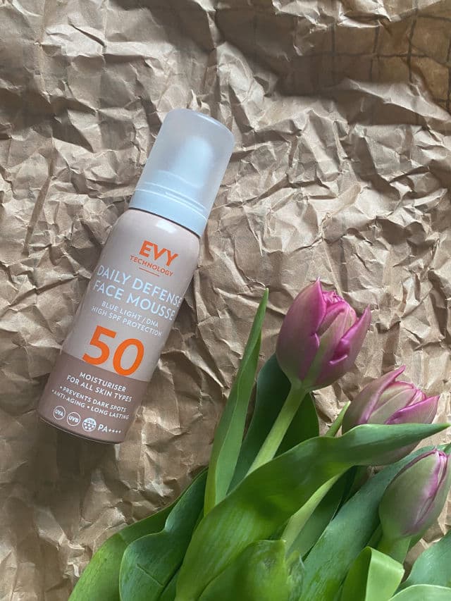 Evy Technology Daily Defense Face Mousse SPF50 review photo by Hudvardsfreak