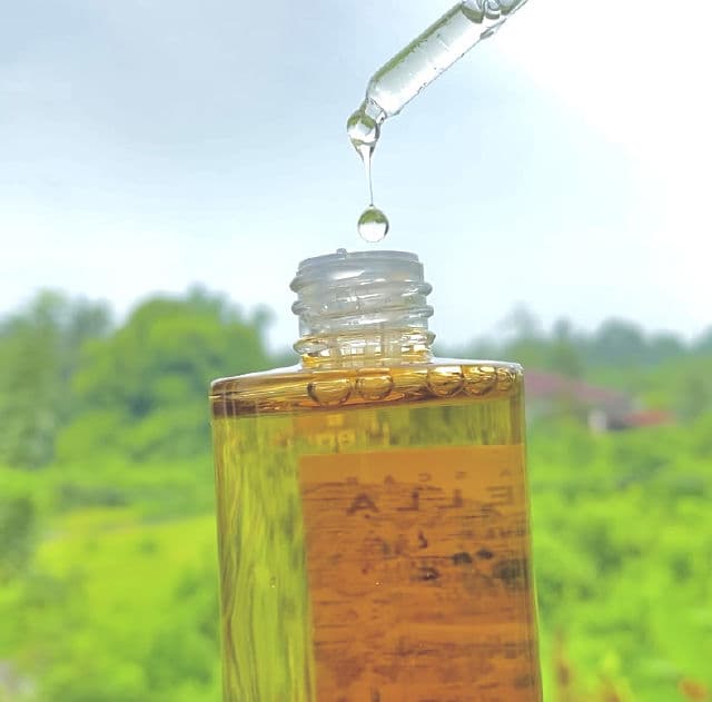 SKIN1004 Madagascar Centella Ampoule review photo by itsaboutkeith