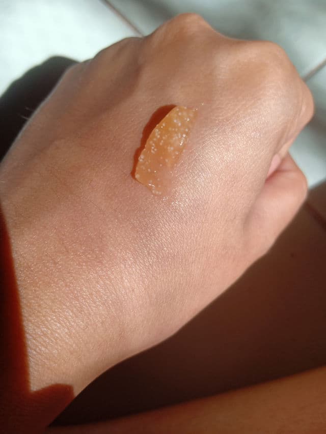 Fresh Skinlab Tomato Glass Skin Micro Polish Facial Scrub review photo by Iamvan