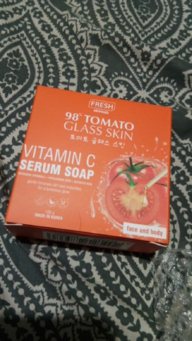 Fresh Skinlab Fresh Tomato Glass Skin Vitamin C Serum Soap review photo by Iamvan