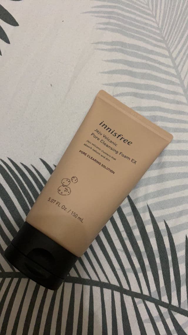 INNISFREE Jeju Volcanic Pore Cleansing Foam review photo by Iamvan