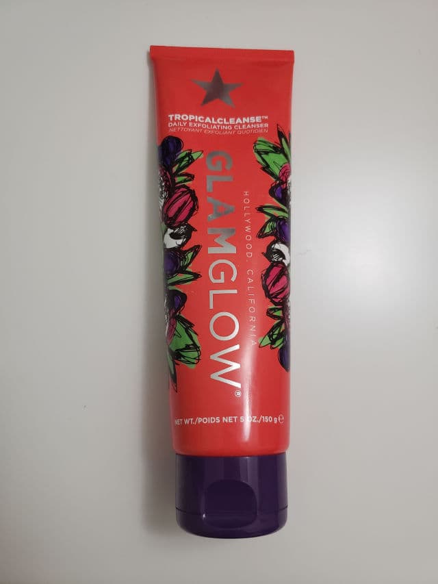 GlamGlow Tropicalcleanse Daily Exfoliating Cleanser review photo by IcBeautyBliss