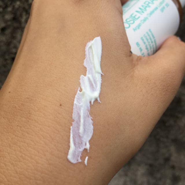 Josie Maran Cosmetics Argan Daily Moisturizer Mineral SPF 47 review photo by Idarmist